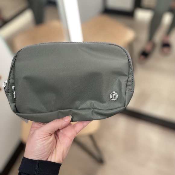 gray sage lululemon belt bag lululemon athletica | Bags | New Lululemon Belt Bag Grey Sage